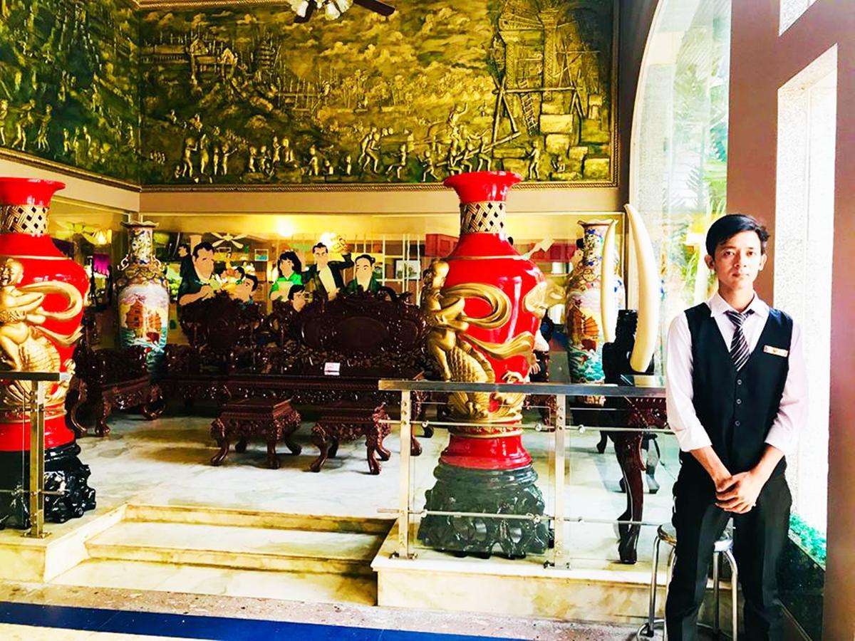 Hotel Luxury World Phnompen Kültér fotó