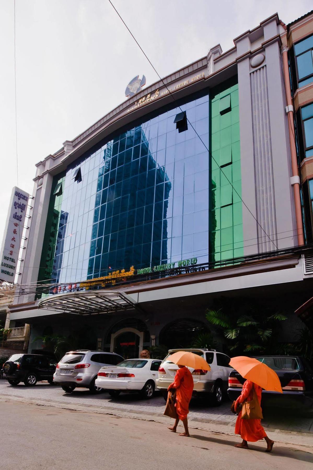 Hotel Luxury World Phnompen Kültér fotó