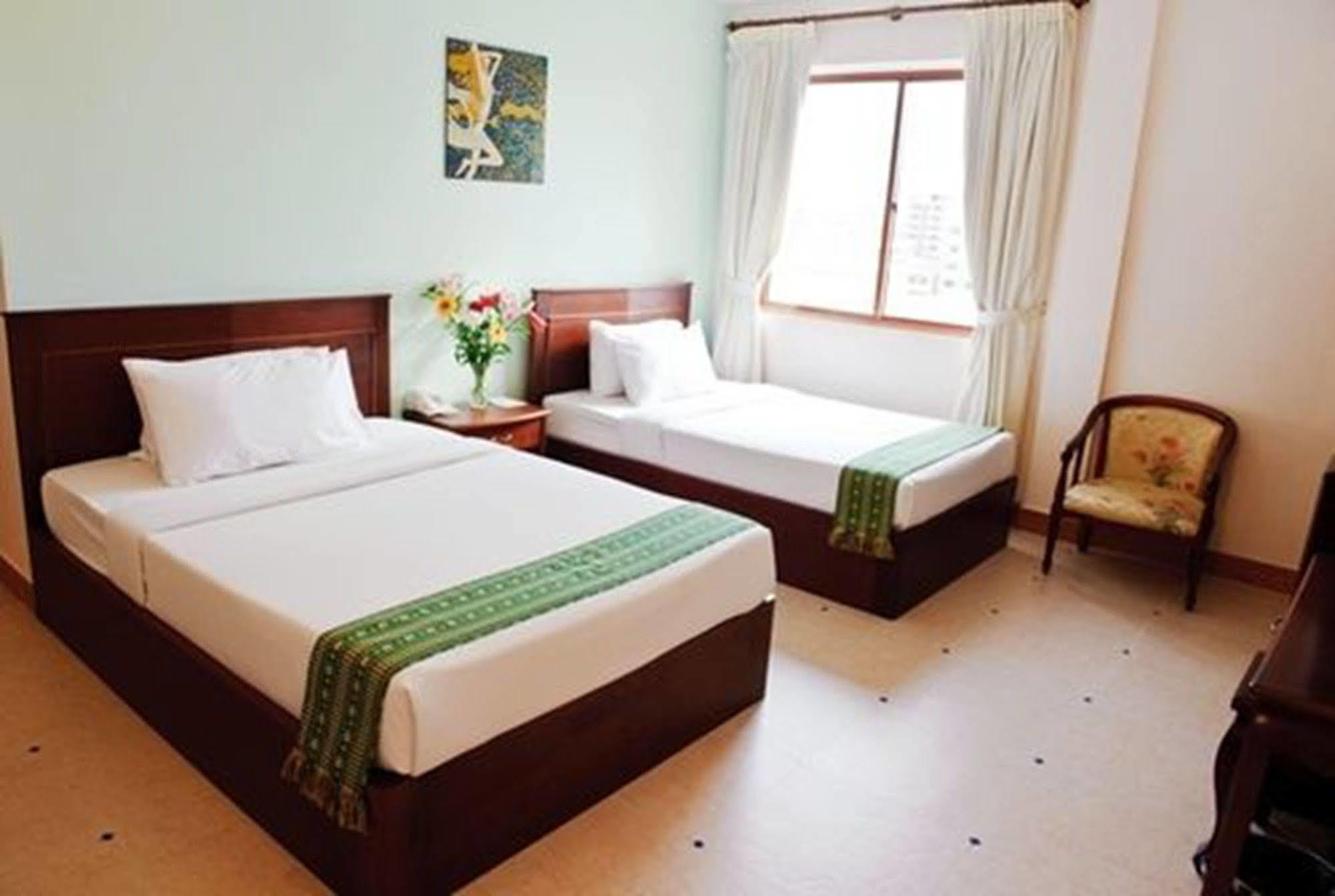 Hotel Luxury World Phnompen Kültér fotó